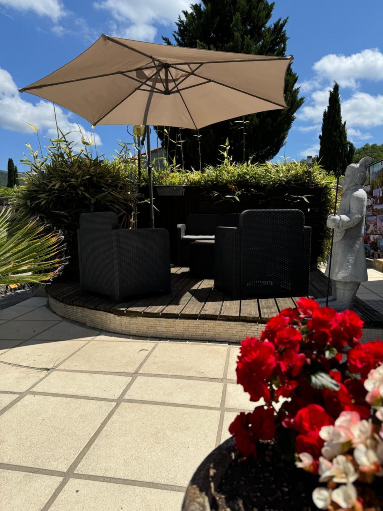 Les Bambous B&B Levens Exteriör bild