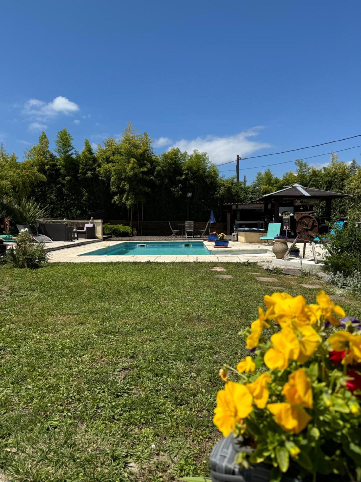 Les Bambous B&B Levens Exteriör bild