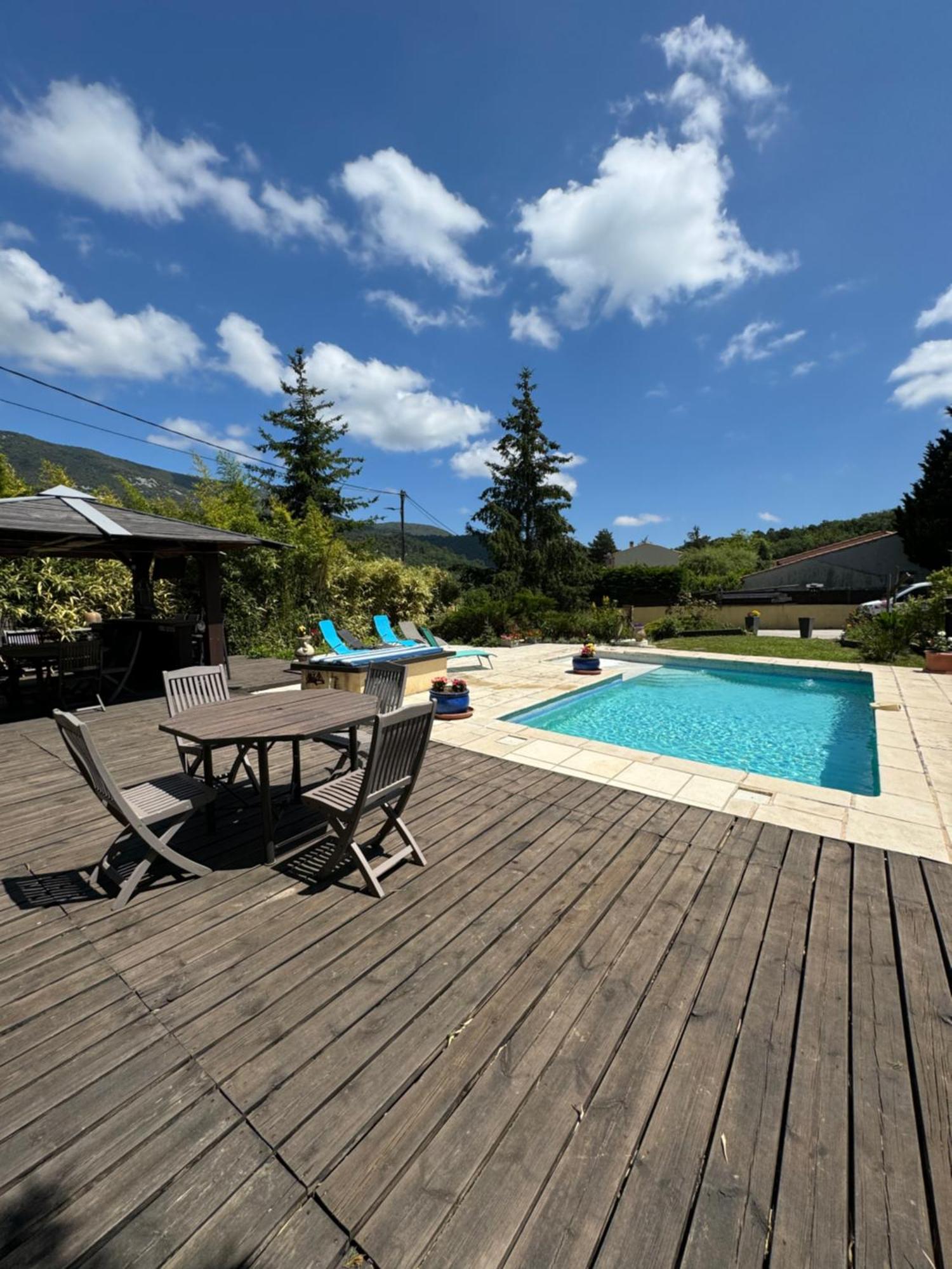 Les Bambous B&B Levens Exteriör bild